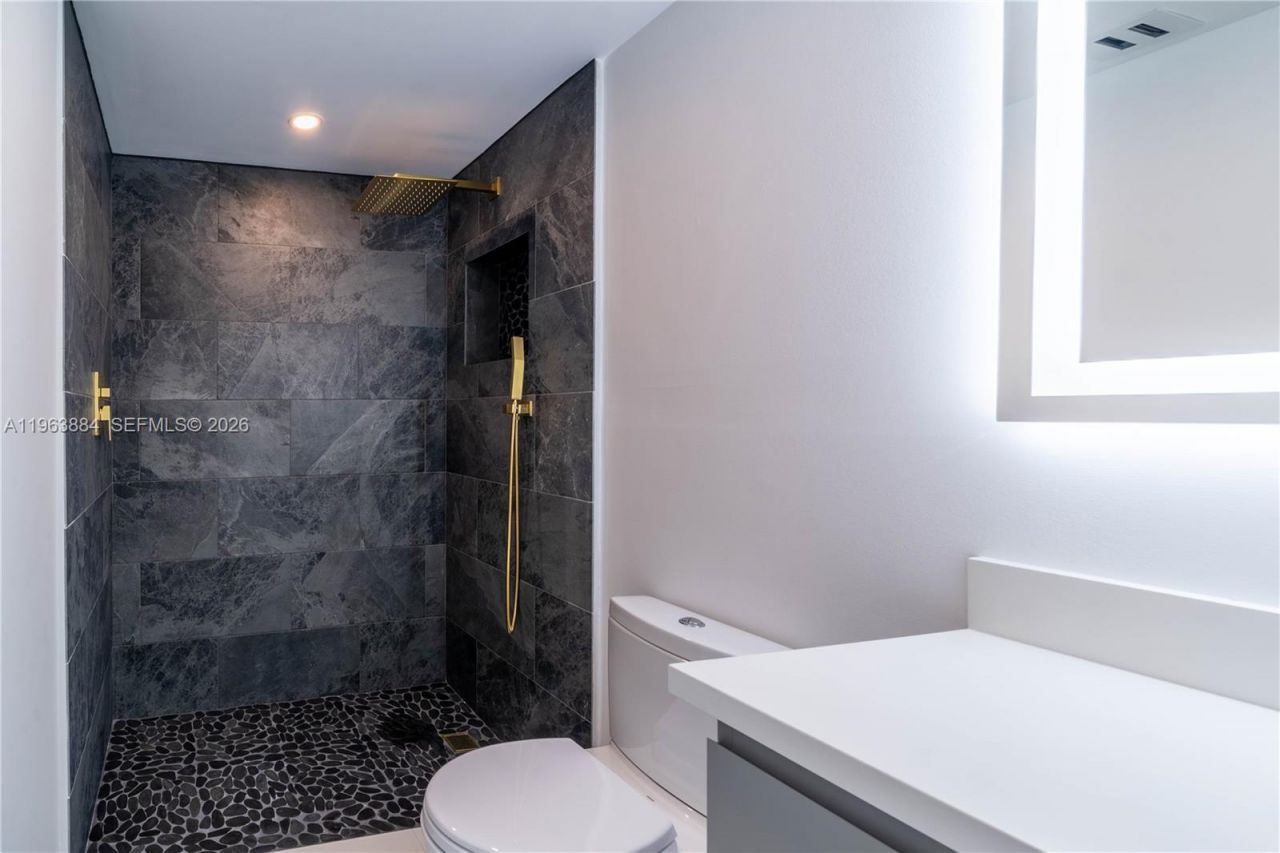 19380 Collins Ave, Unit 1105, Sunny Isles Beach, FL 33160 Photo