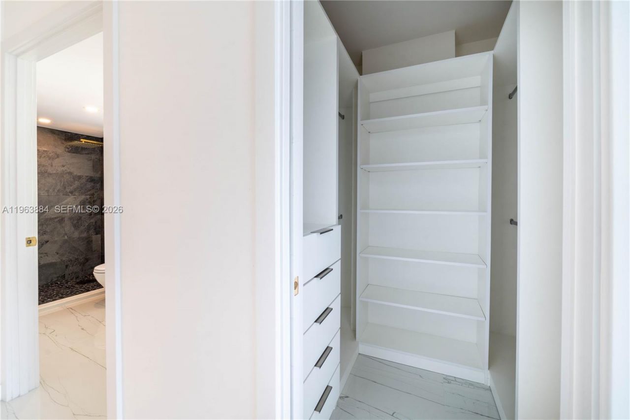 19380 Collins Ave, Unit 1105, Sunny Isles Beach, FL 33160 Photo