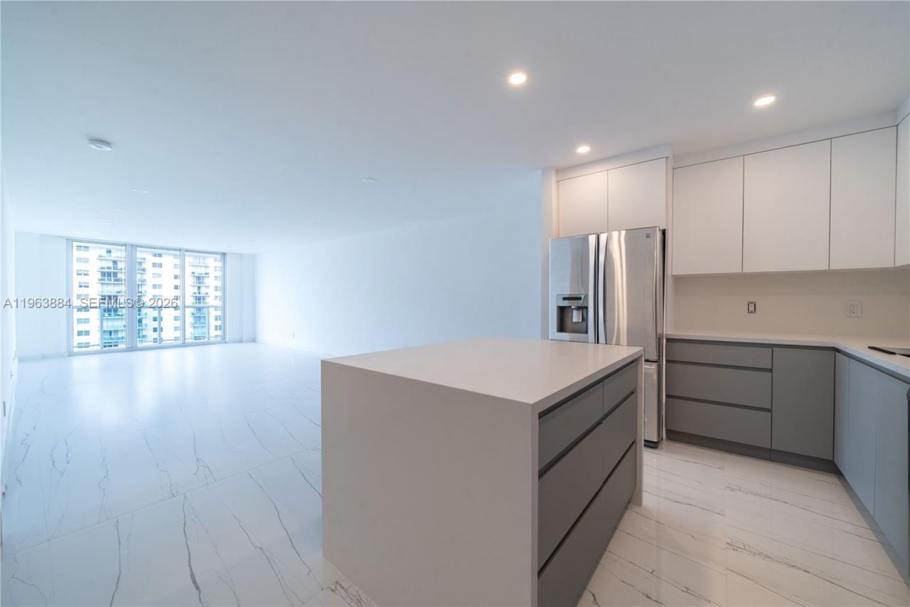 19380 Collins Ave , Unit 1105, Sunny Isles Beach, FL 33160 Photo