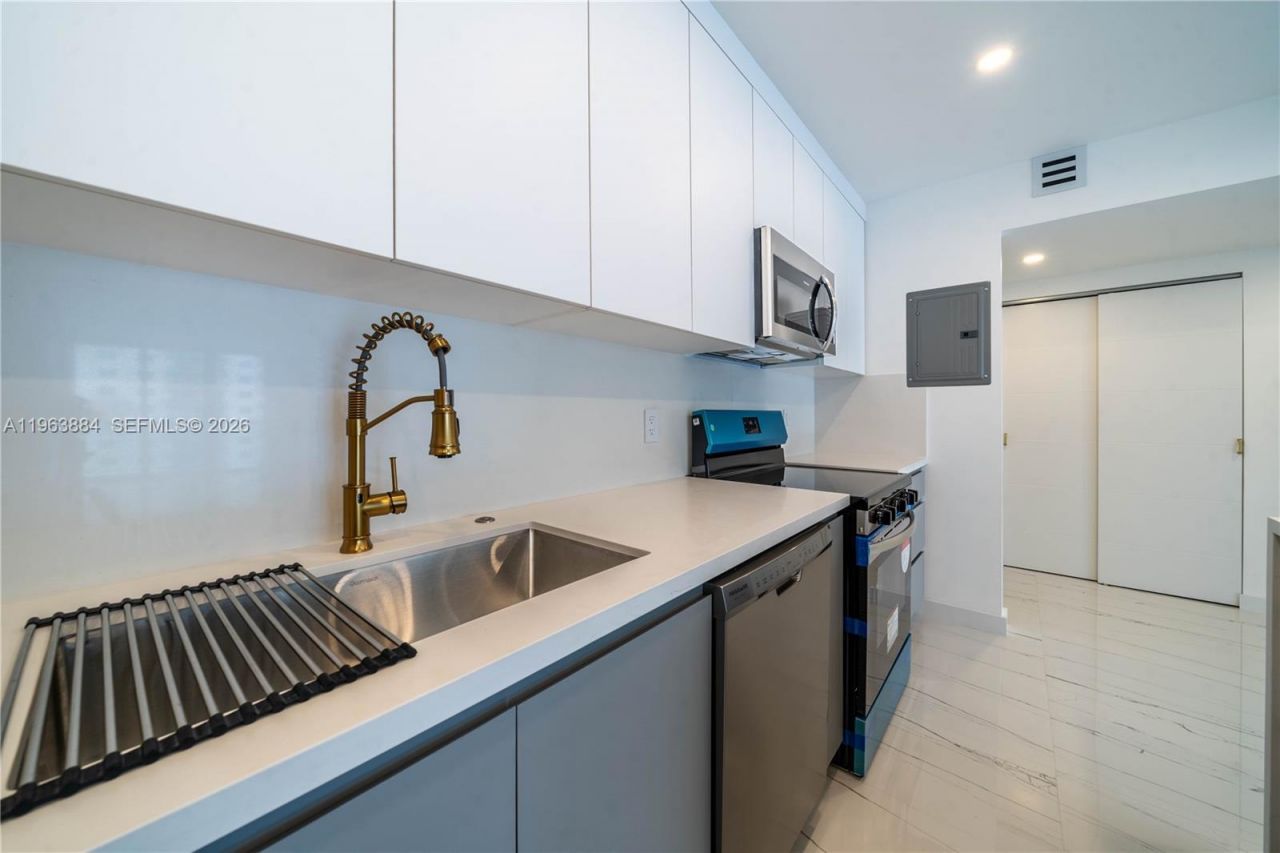 19380 Collins Ave , Unit 1105, Sunny Isles Beach, FL 33160 Photo