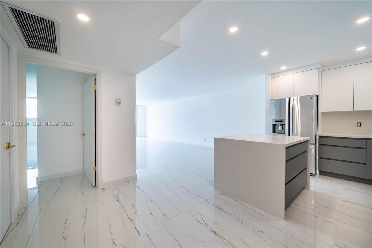 19380 Collins Ave , Unit 1105, Sunny Isles Beach, FL 33160 Photo