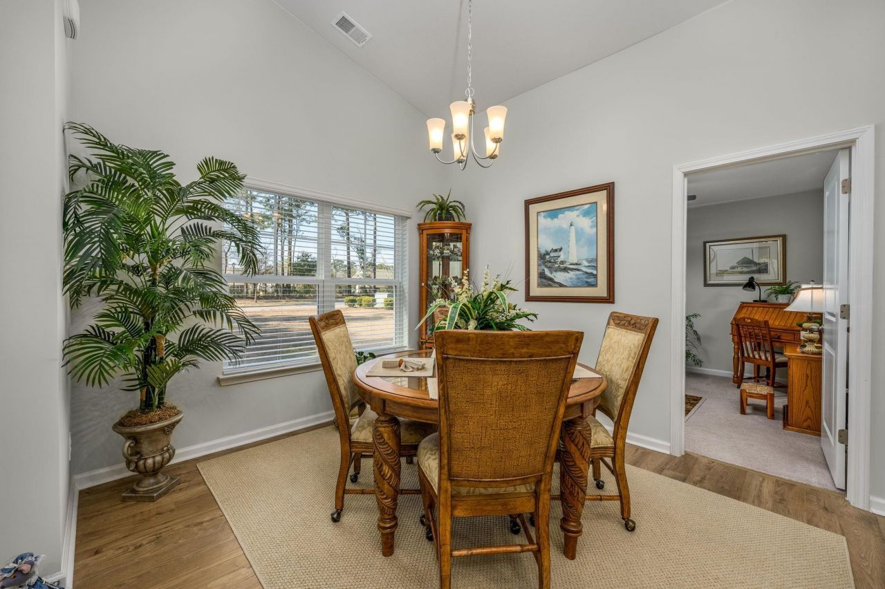 604 Wallace Dr. Photo 7