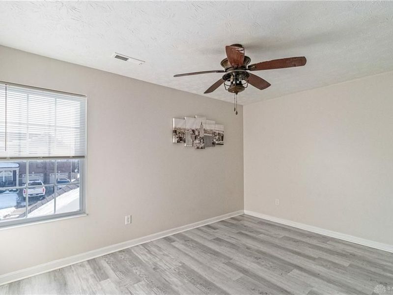 8041 Bushclover Drive, Tipp City, OH 45371 Photo 12