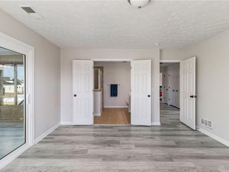 8041 Bushclover Drive, Tipp City, OH 45371 Photo 18