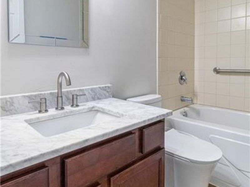 8041 Bushclover Drive, Tipp City, OH 45371 Photo 24