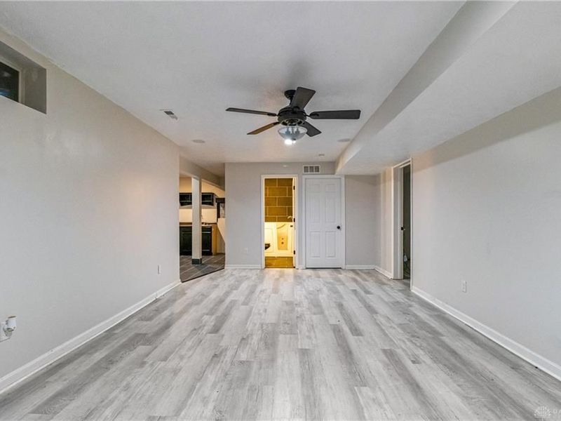 8041 Bushclover Drive, Tipp City, OH 45371 Photo 25