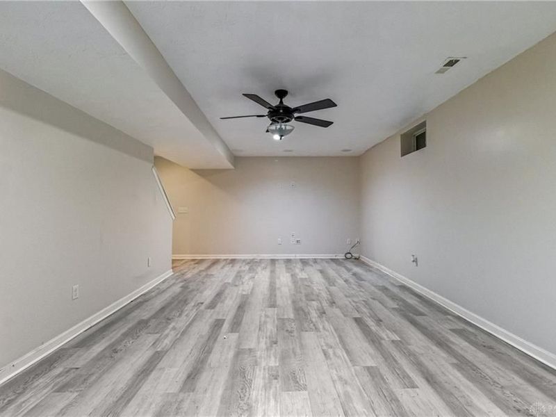 8041 Bushclover Drive, Tipp City, OH 45371 Photo 26