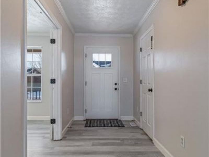 8041 Bushclover Drive, Tipp City, OH 45371 Photo 3