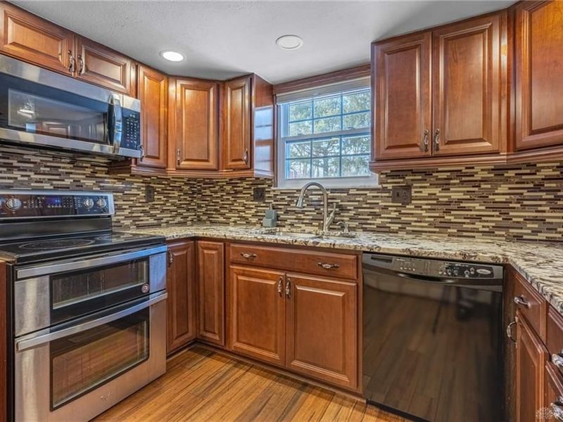 7745 John Elwood Drive, Centerville, OH 45459 Photo 3