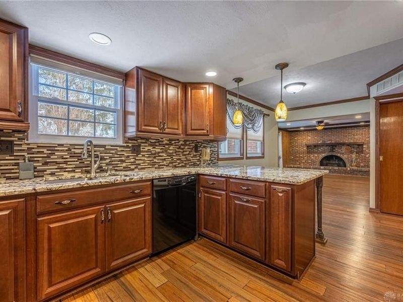 7745 John Elwood Drive, Centerville, OH 45459 Photo 5