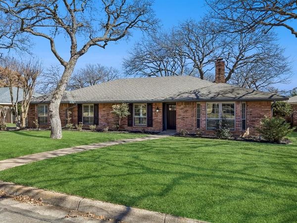 2703 Baldwin Drive, Arlington, TX 76012