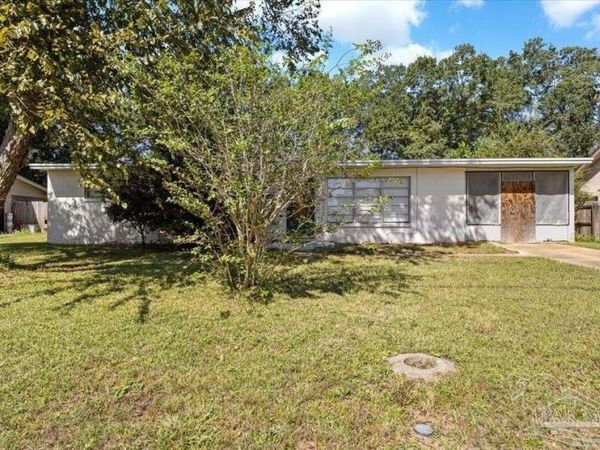 922 Monclair Rd, Pensacola, FL 32505