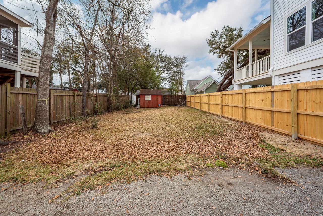 1055 Glenshaw Street Photo 15