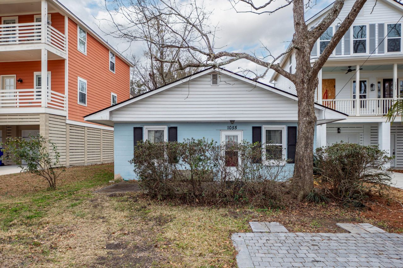 1055 Glenshaw Street Photo 17