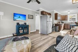 1055 Glenshaw Street photo 4