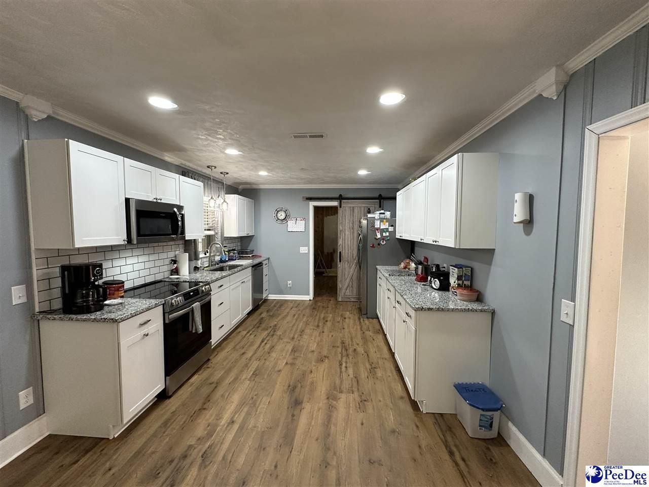 14 Hamden Circle Photo 5