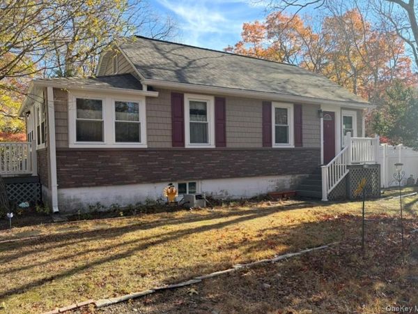 1 Tiana Drive, Sound Beach, NY 11789