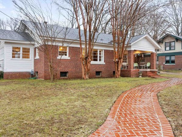 110 W POPLAR AVE, Collierville, TN 38017