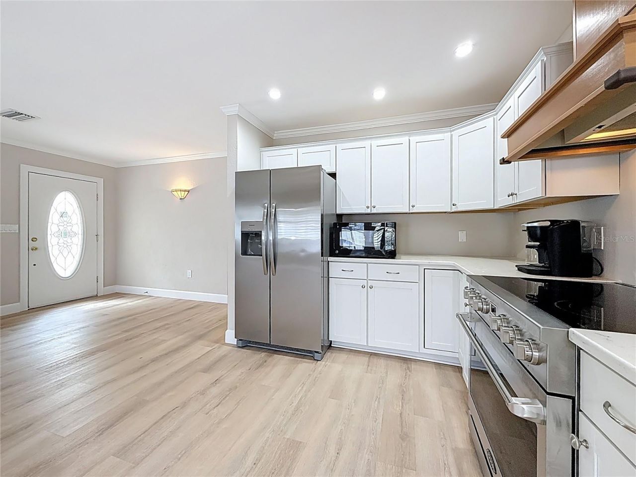 6747 Cape Hatteras Way Ne, Unit 4, Saint Petersburg, FL 33702 Photo