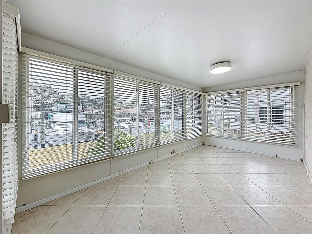 6747 Cape Hatteras Way Ne, Unit 4, Saint Petersburg, FL 33702 Photo