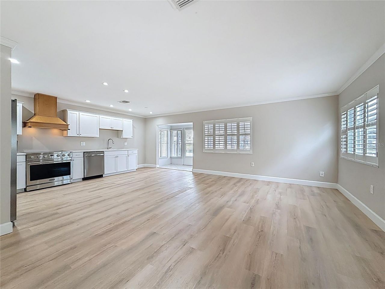 6747 Cape Hatteras Way Ne, Unit 4, Saint Petersburg, FL 33702 Photo