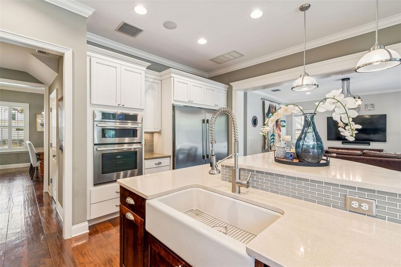 2907 W Hawthorne Road, Tampa, FL 33611 Photo