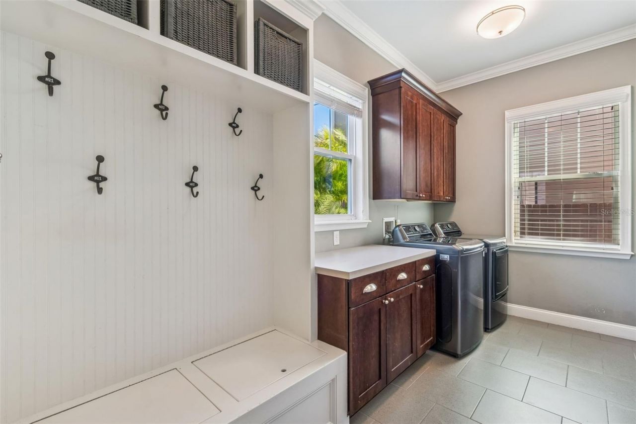 2907 W Hawthorne Road, Tampa, FL 33611 Photo