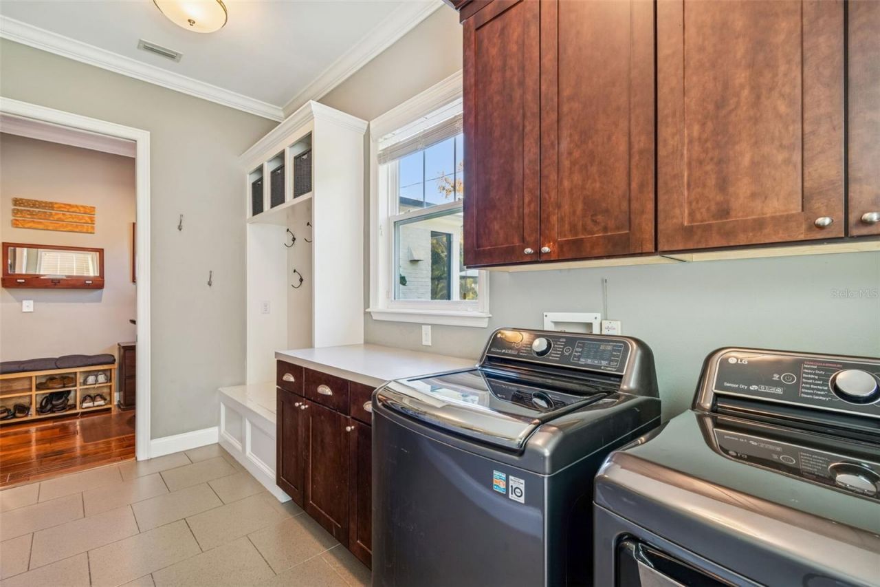 2907 W Hawthorne Road, Tampa, FL 33611 Photo