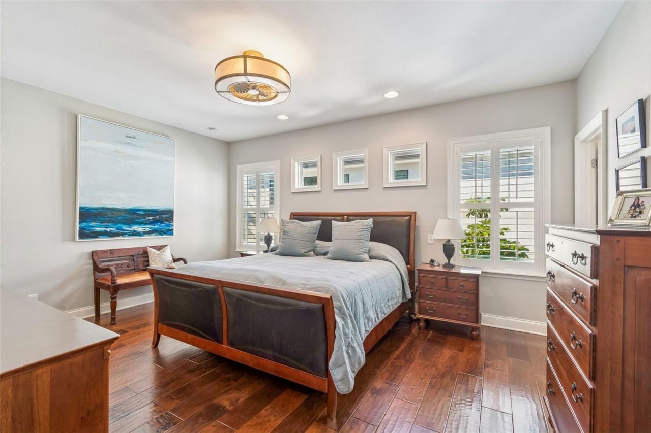 2907 W Hawthorne Road, Tampa, FL 33611 Photo