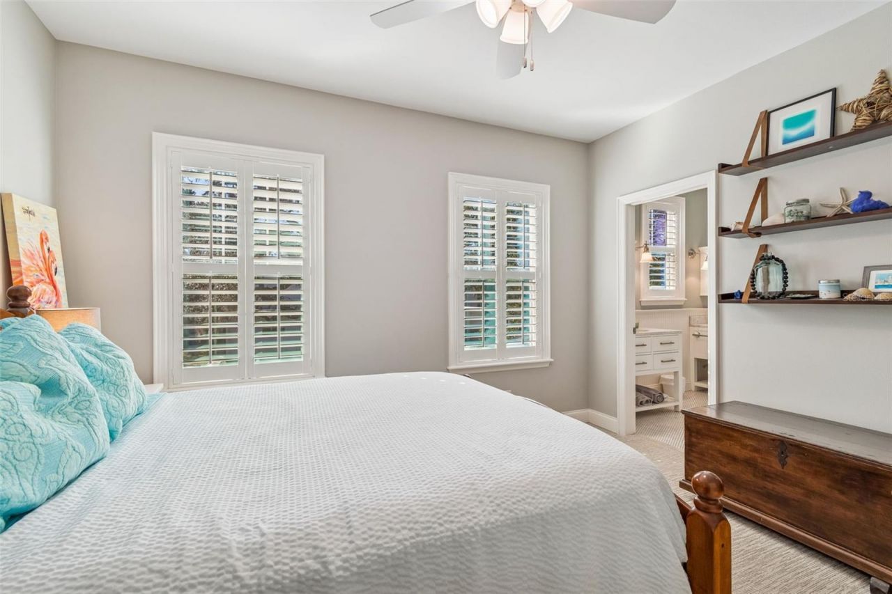 2907 W Hawthorne Road, Tampa, FL 33611 Photo