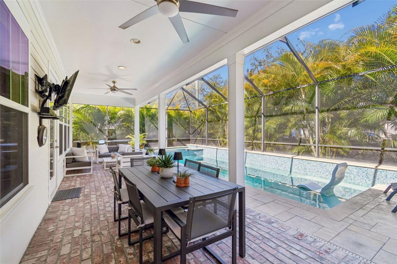 2907 W Hawthorne Road, Tampa, FL 33611 Photo