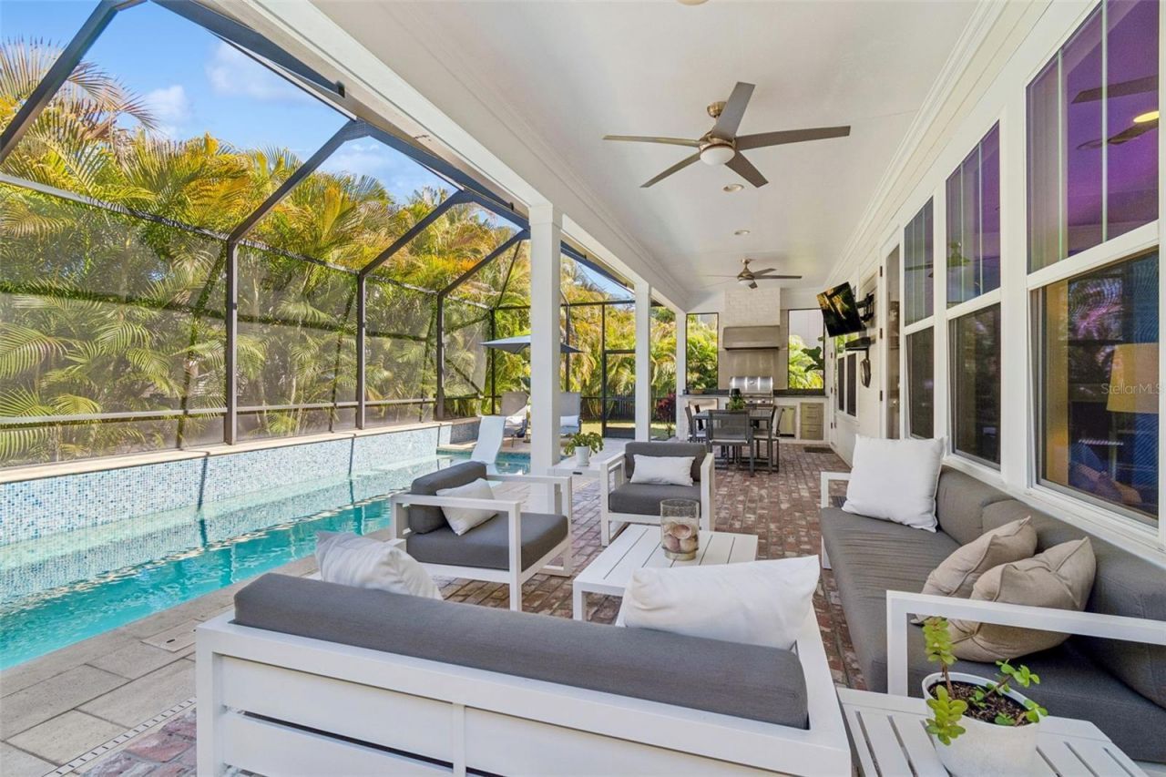 2907 W Hawthorne Road, Tampa, FL 33611 Photo