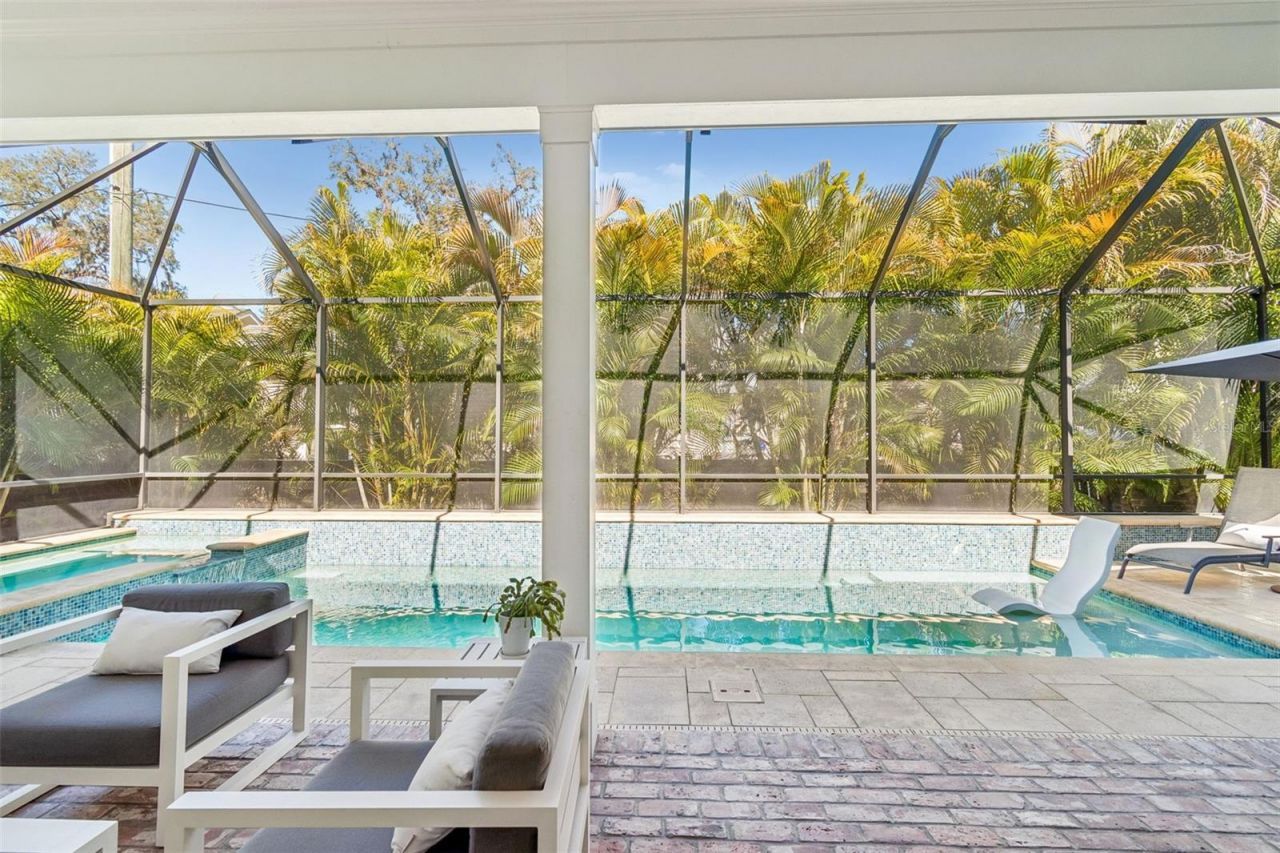 2907 W Hawthorne Road, Tampa, FL 33611 Photo