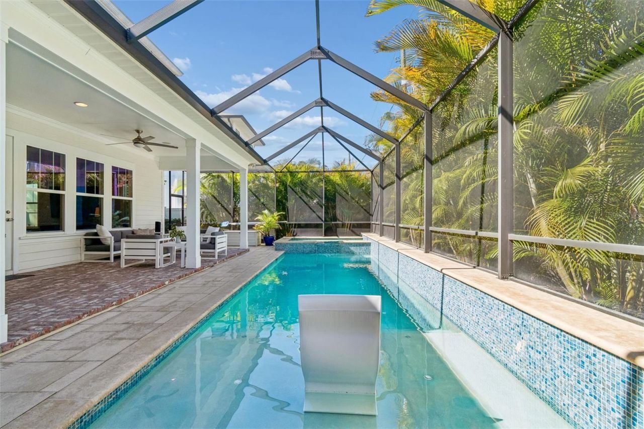 2907 W Hawthorne Road, Tampa, FL 33611 Photo