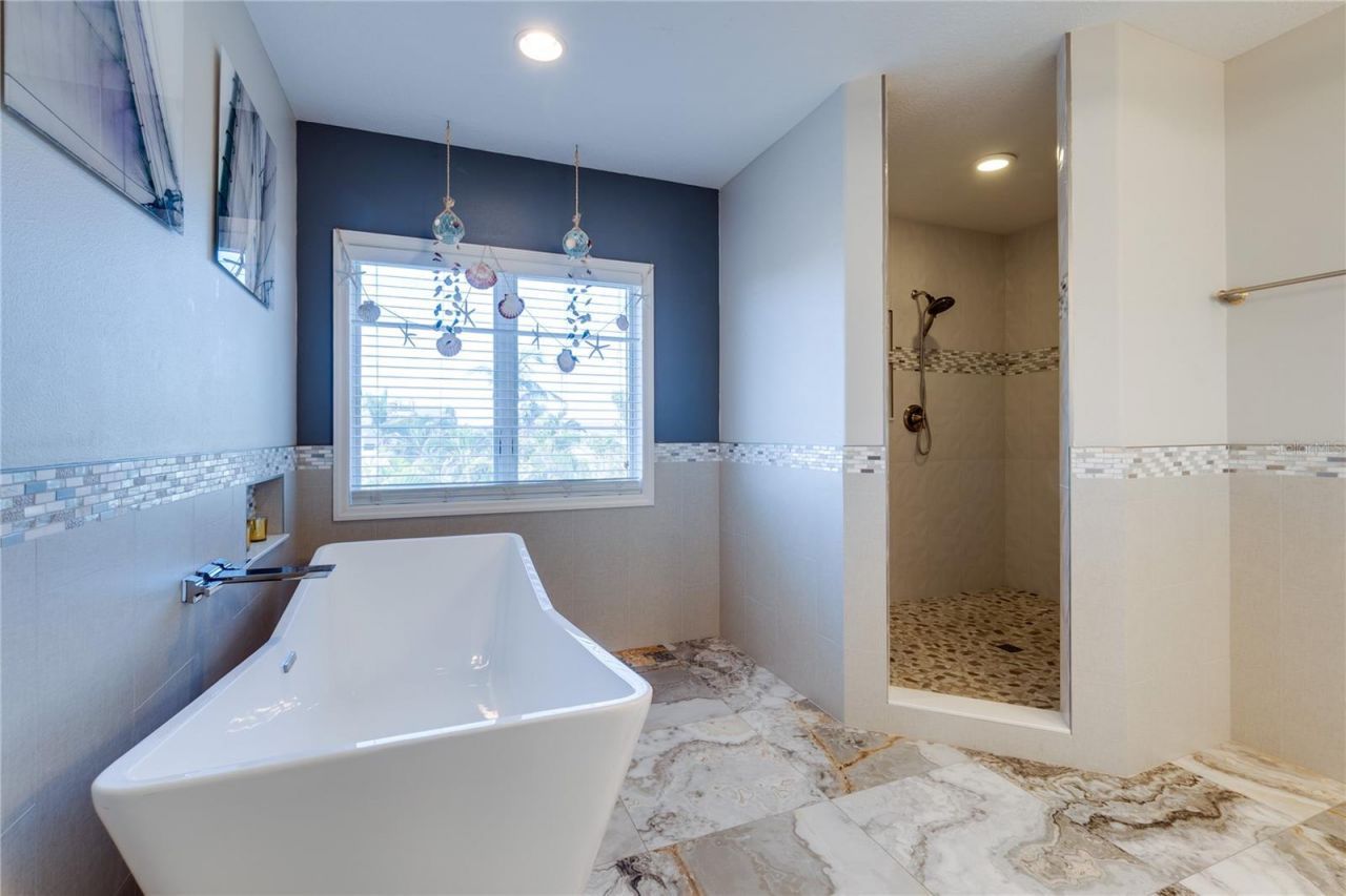 803 Gladiolus Street, Anna Maria, FL 34216 Photo