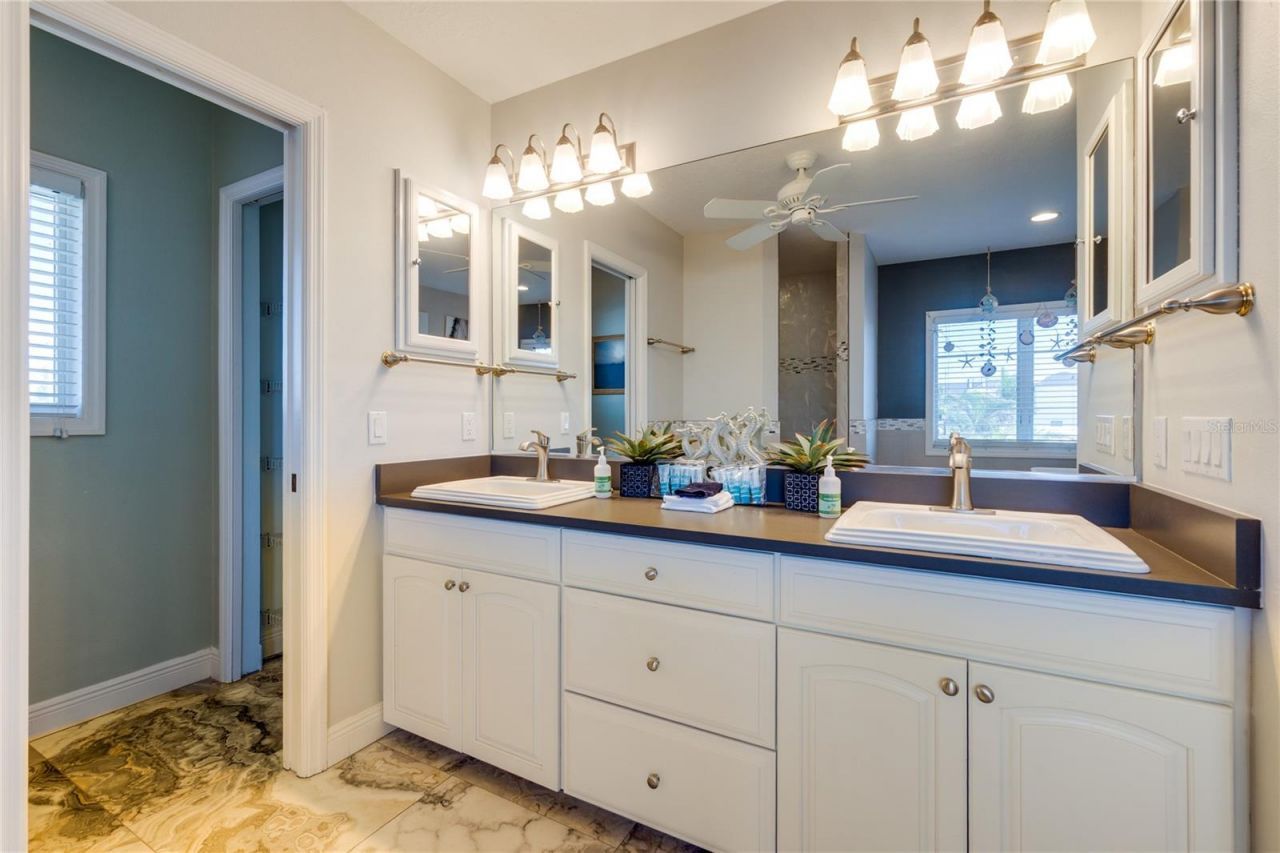 803 Gladiolus Street, Anna Maria, FL 34216 Photo