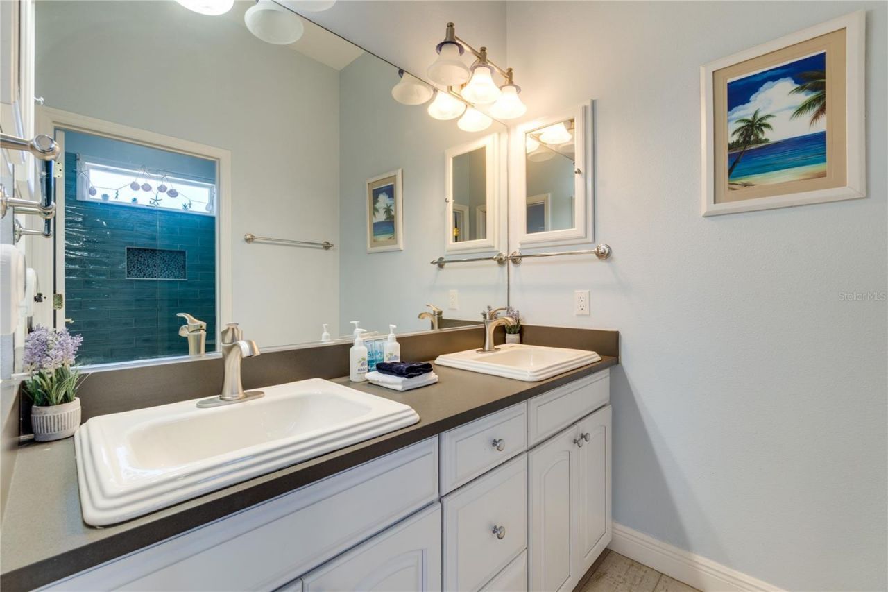 803 Gladiolus Street, Anna Maria, FL 34216 Photo