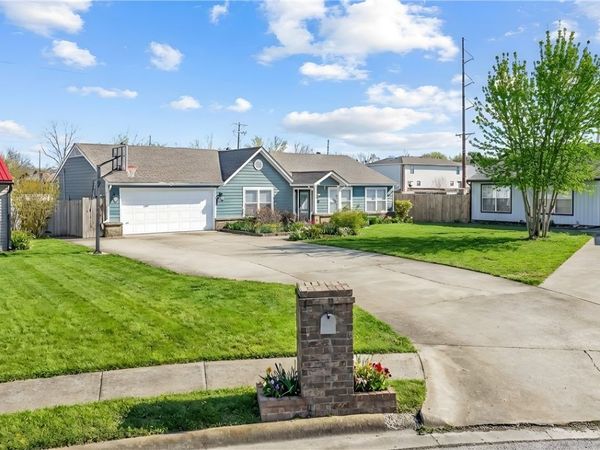 2315 S 17Th Street, Rogers, AR 72758