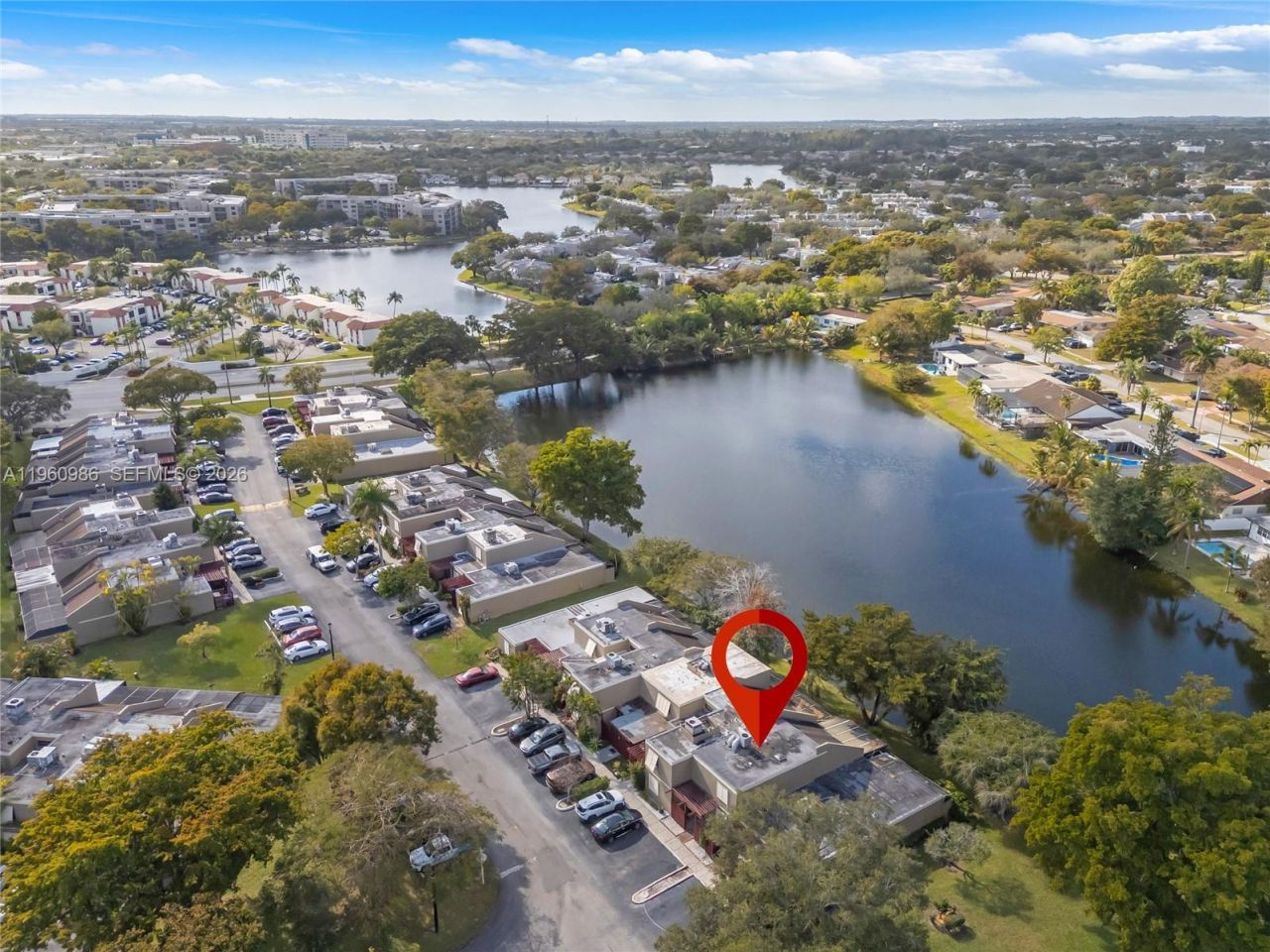 10911 N Lakeview Dr, Pembroke Pines, FL 33026 Photo