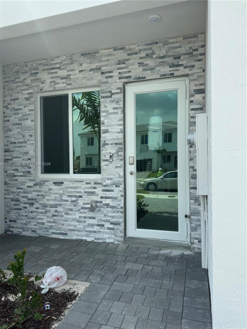 738 SE 13 Ct, Unit ., Homestead, FL 33034 Photo