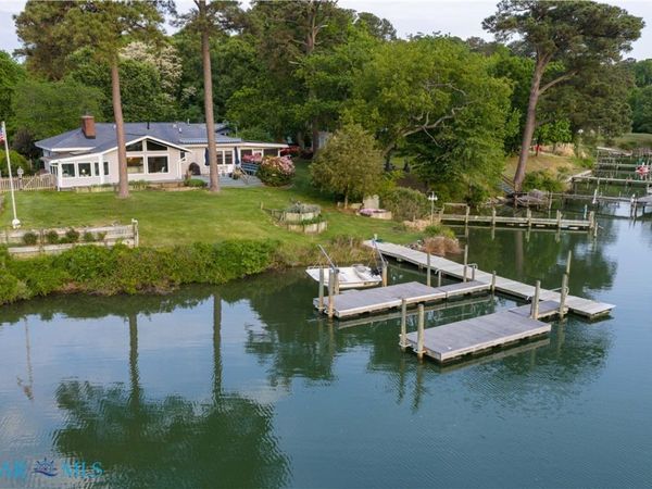 95 Kellum Avenue, Deltaville, VA 23043