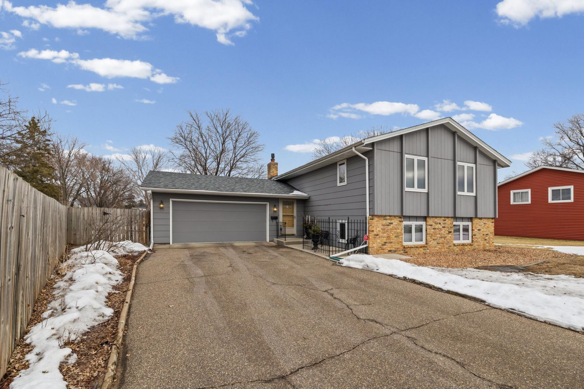 1112 67th Avenue N, Brooklyn Center, MN 55430 Main Photo
