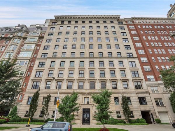 229 E Lake Shore Drive, Unit 10E, Chicago, IL 60611