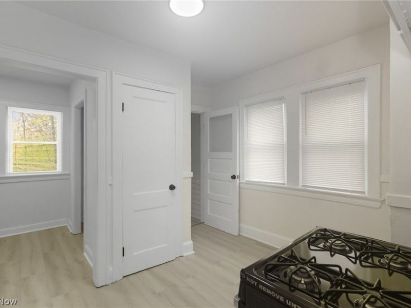 12808 Beachwood Avenue, Cleveland, OH 44105 Photo 13