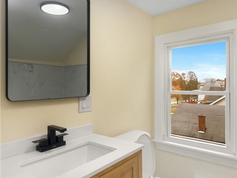 12808 Beachwood Avenue, Cleveland, OH 44105 Photo 23