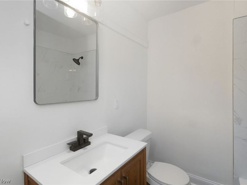 12808 Beachwood Avenue, Cleveland, OH 44105 Photo 26