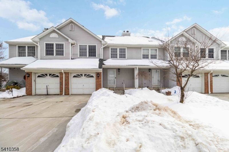 220 Harvard Dr, Independence, NJ 07840 Main Photo