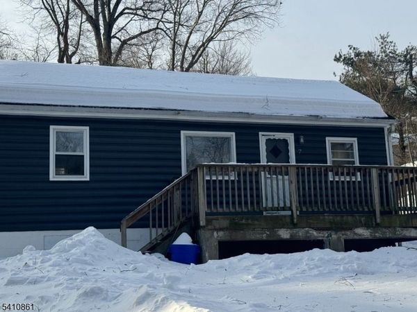 7 Daretown Rd, West Milford, NJ 07421