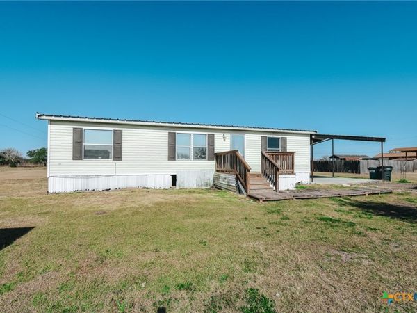 413 West Oaks Drive, Victoria, TX 77905