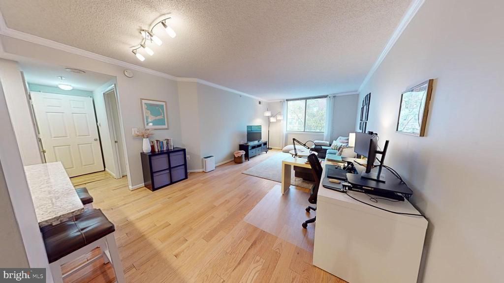 3835 9th Street N, Unit 302W, Arlington, VA 22203 Main Photo